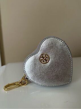 Tory Burch Silver Heart Coin Case Key Clip